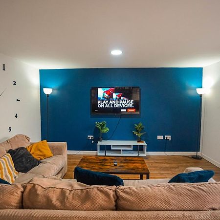 Private And Spacious 2 Bedroom House - Free Parking! Cardiff Exteriér fotografie