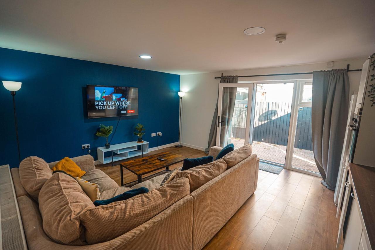 Private And Spacious 2 Bedroom House - Free Parking! Cardiff Exteriér fotografie