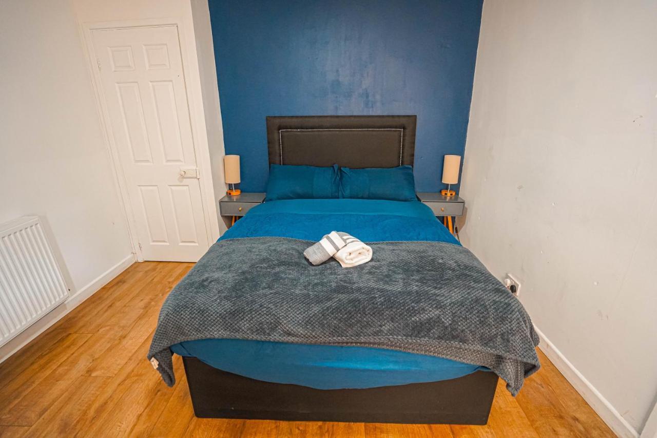 Private And Spacious 2 Bedroom House - Free Parking! Cardiff Exteriér fotografie